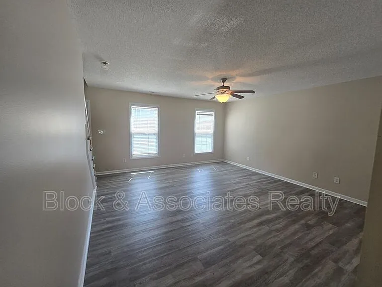 108 Maple Grove Ct — Photo 6