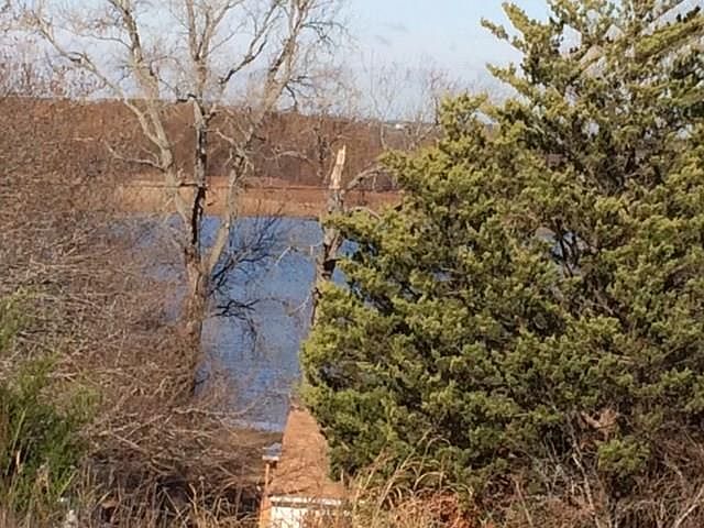 2nd image of 318 Lakewood Dr