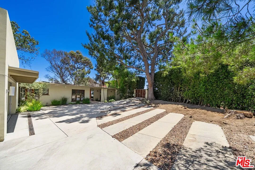 20556 Little Rock Way, Malibu, CA 90265 | HotPads