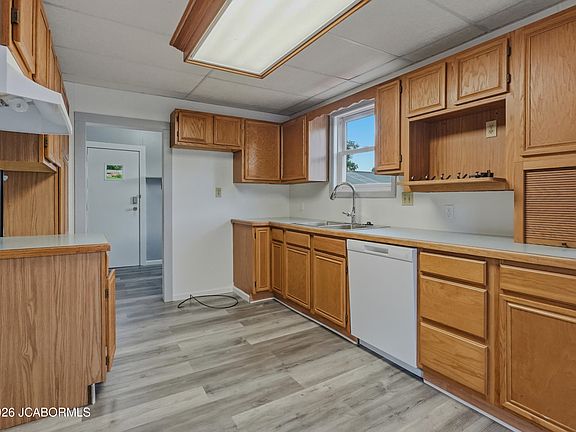 5th image of 1125 Reams Rd