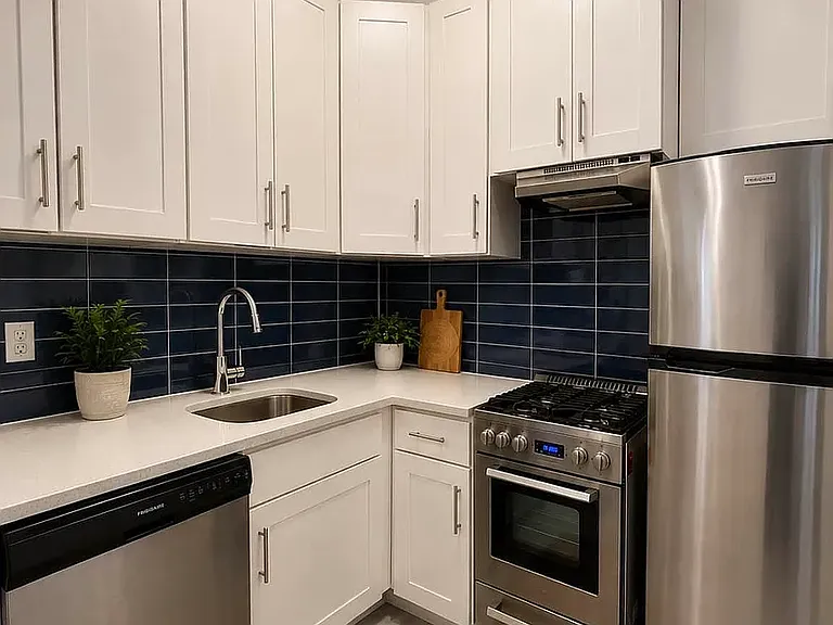 11 Maiden Ln #5B — Photo 2