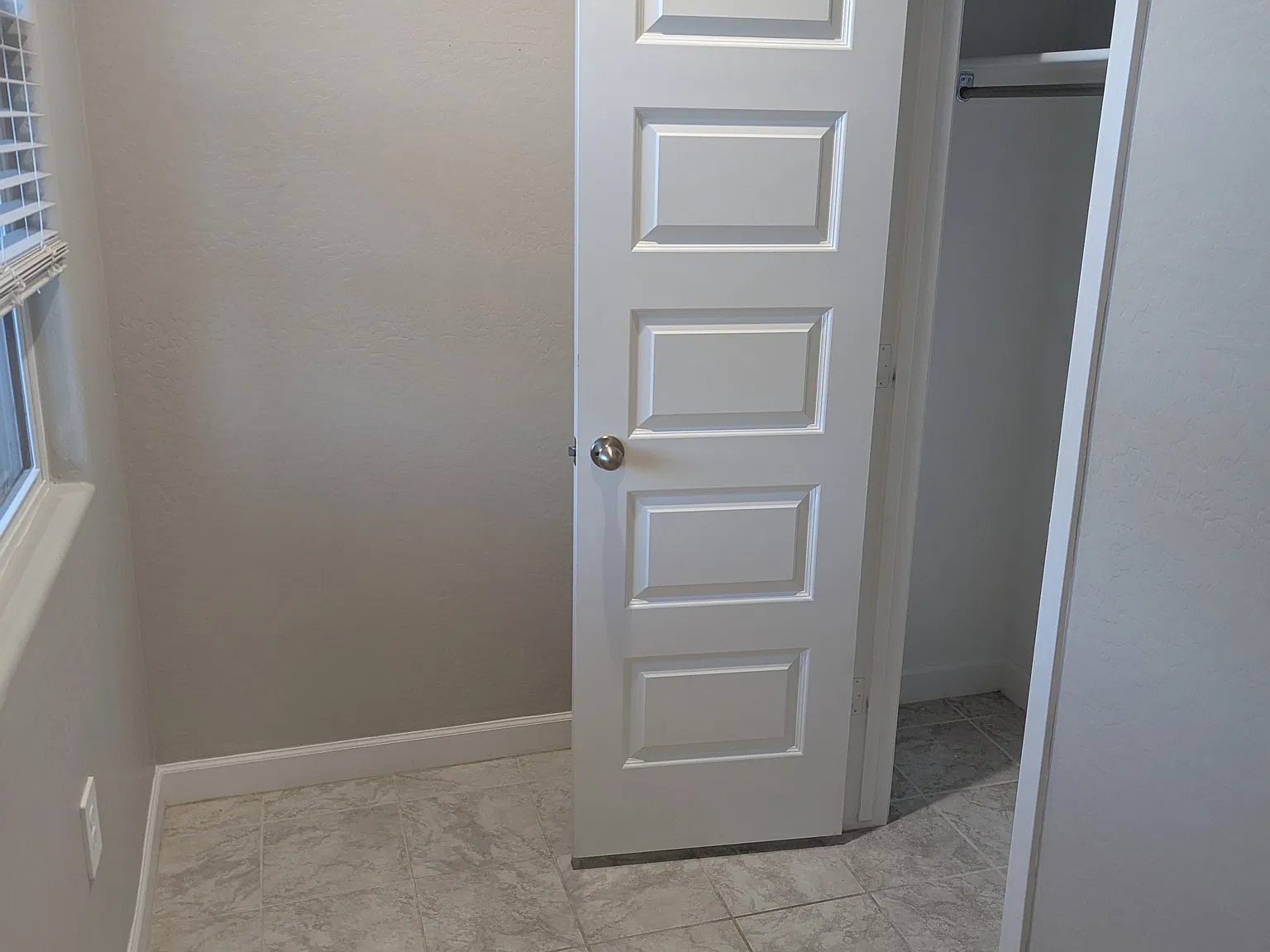 4 bed, 2.5 bath, 2150 sqft, $2,700 — Photo 4