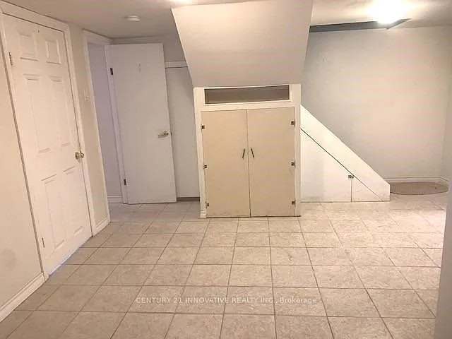 46 Medhurst Rd #BASEMENT — Photo 11
