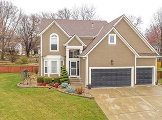 15311 S Navaho Dr, Olathe, KS 66062