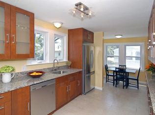 76 Cloverdale Rd #76, Newton Highlands, MA 02461