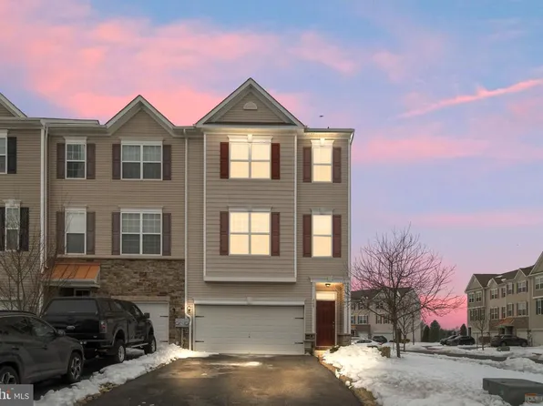 209 Kinsale Ln, Woolwich Township, NJ 08085
