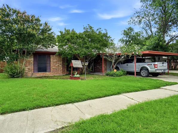 540 Clover Dr, Saginaw, TX 76179