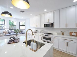 15565 SW 176th Ter, Miami, FL 33187