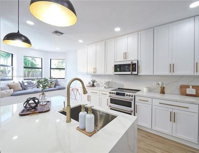 15565 SW 176th Ter, Miami, FL, 33187