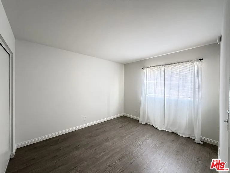 326 S Manhattan Pl #107 — Photo 10