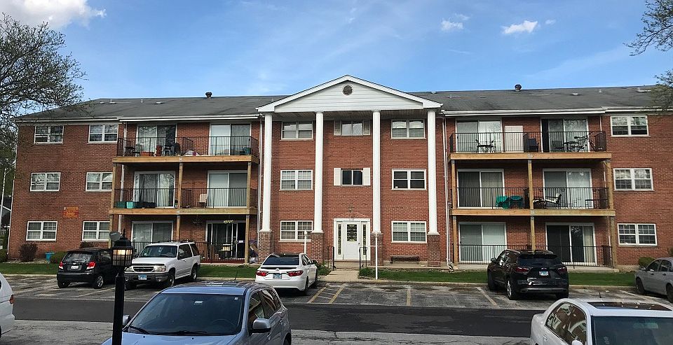 1st image of 6115 W 94th St #7