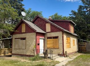 1672 101st St, North Battleford, SK S9A1A6