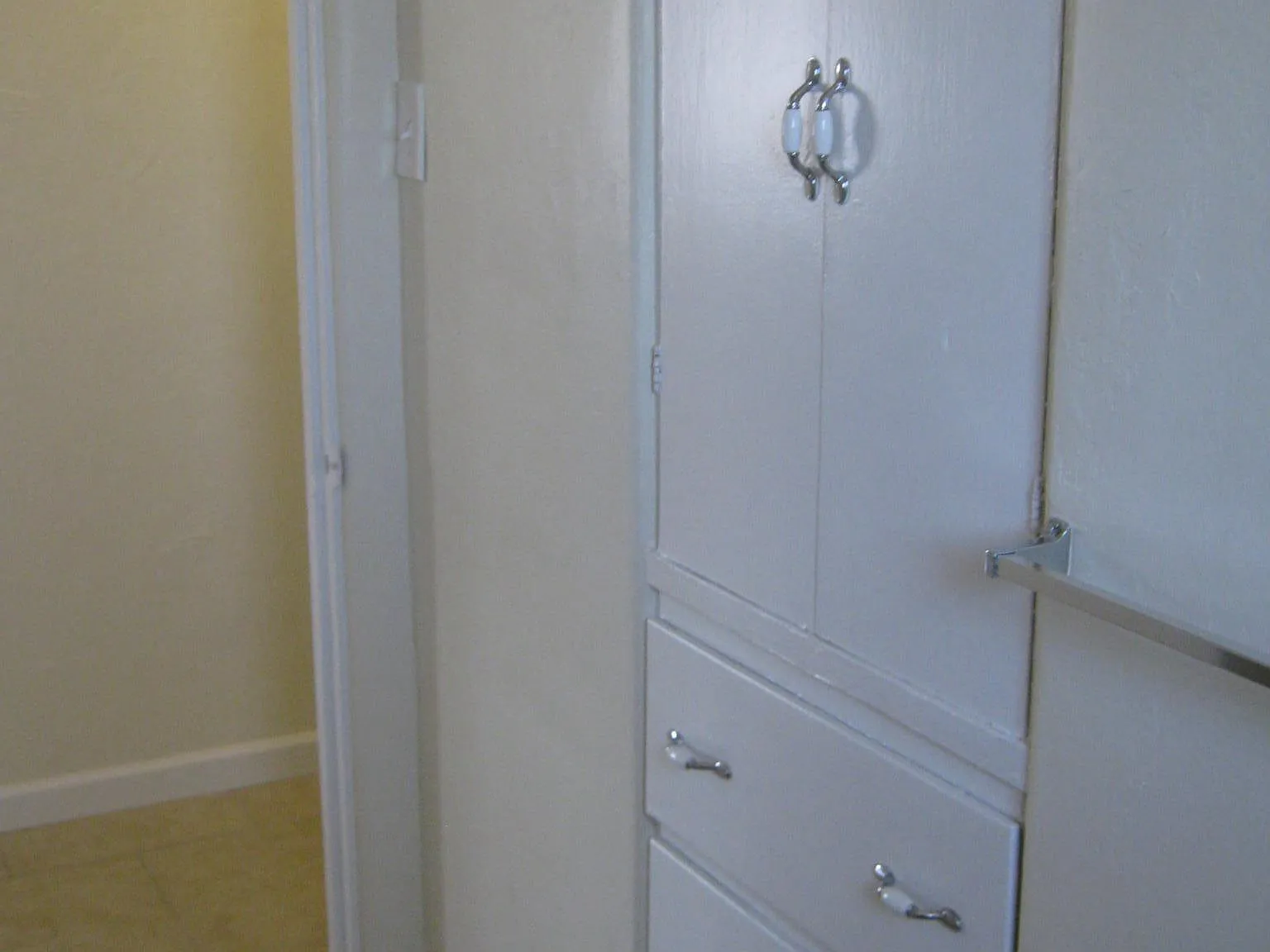 2 bed, 750 sqft, $1,200 — Photo 4