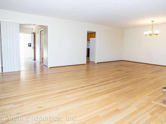 5th image of 5744 Bellevue Ave