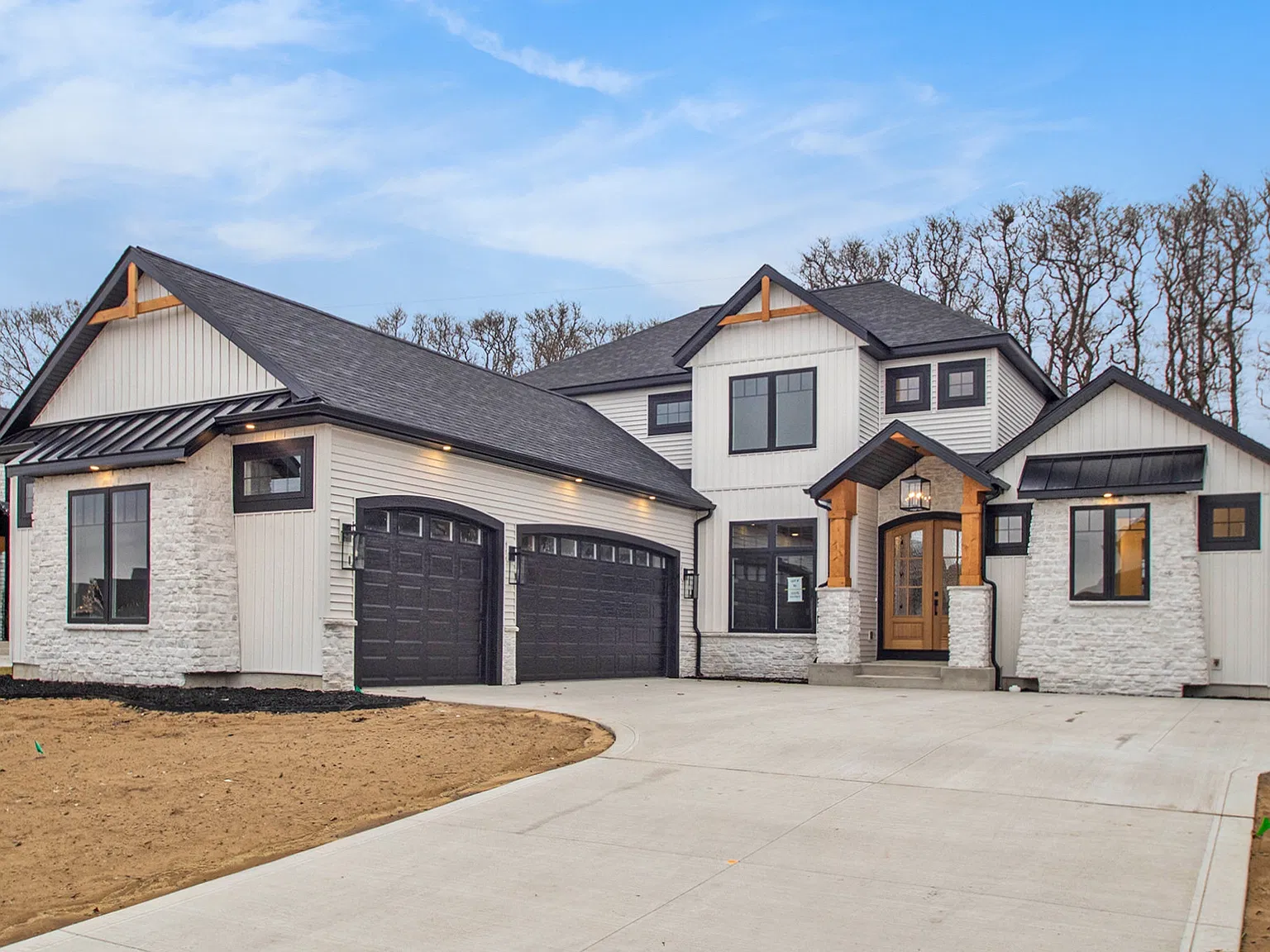 5 bed, 3186 sqft, $4,495 — Photo 1