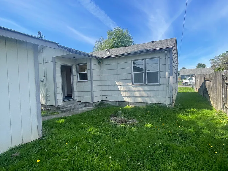 288 Beech St — Photo 16