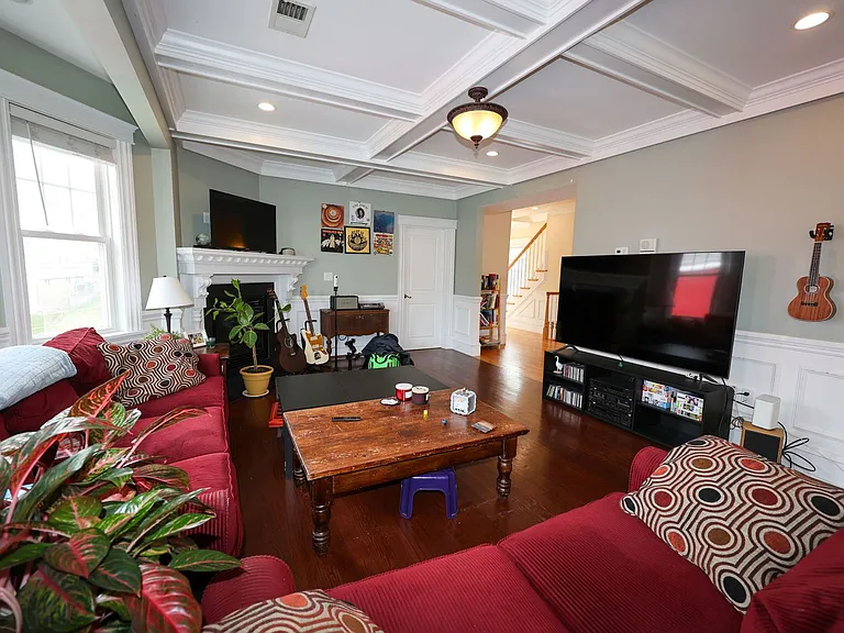 129 Nonantum St #3 — Photo 1