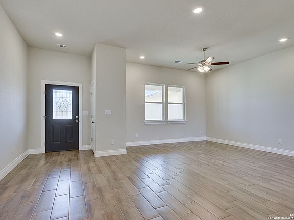 2nd image of 108 Growers Ave