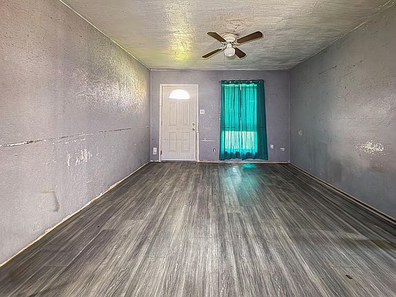 3rd image of 9401 Heatherside St