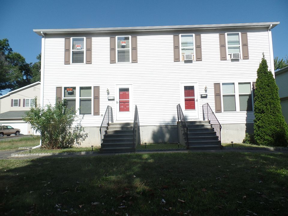 2nd image of 135 Johnson Ct