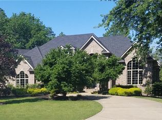 2330 N Star Ln, Avon, OH 44011