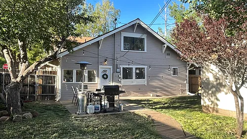723 W Aspen Ave #B Photo 1