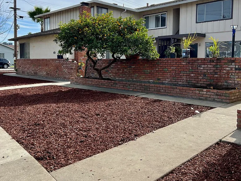 Maude Ave 7 LLC — Photo 2