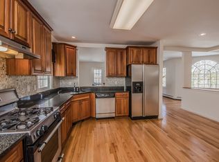 26 Winchester Ln, Plymouth, MA 02360