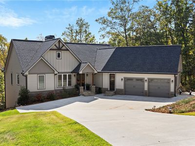 207 Sleepy Oak Ct, Seneca, SC, 29672