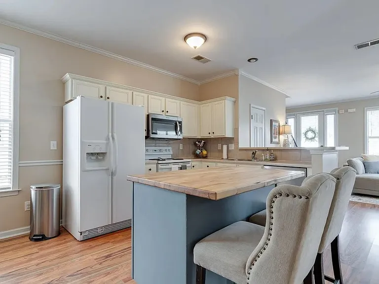 1189 Misty Isle Dr — Photo 9