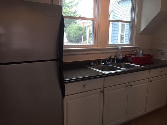4th image of 1 Lawn Ave