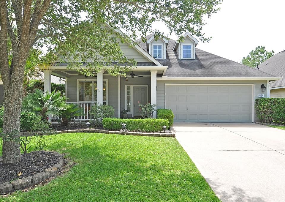 1st image of 1010 Lexington Green Dr