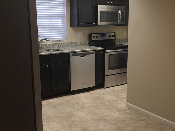 4th image of 107 Albrighton Dr