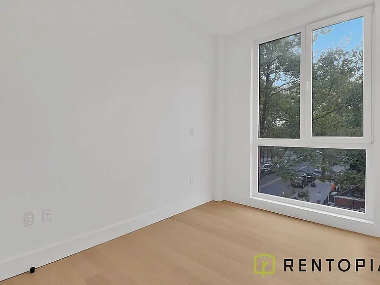 426 Tompkins Ave #4B — Photo 6