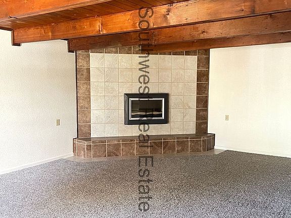 2nd image of 825 W Christopher Dr