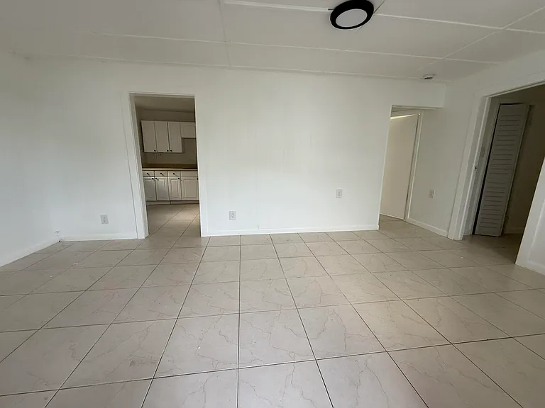 3705 SW 13th Ct #1-5 — Photo 12