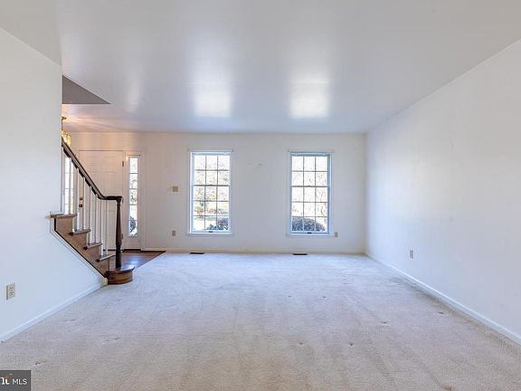 3rd image of 141 Belmont Dr