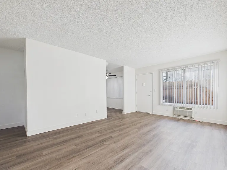 Cedar Court Apartments — Photo 13