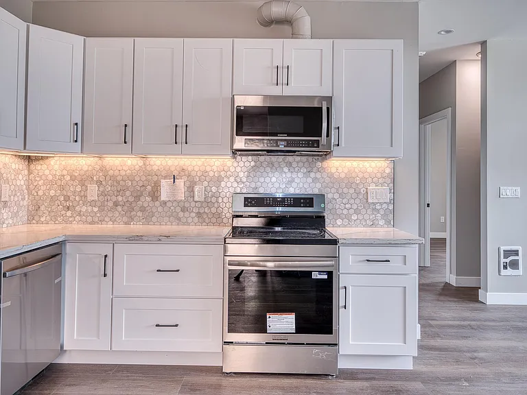 4202 Telegraph Ave #204 — Photo 8