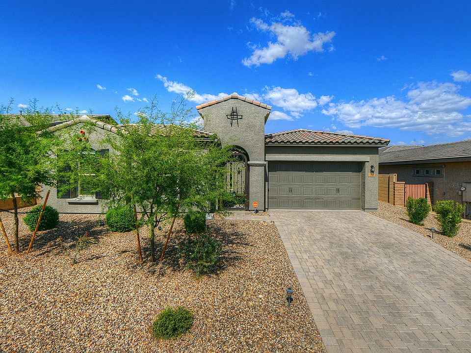 1st image of 846 W Chrysanthia Ct