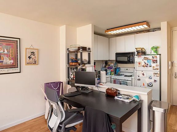 4th image of 130 W 79th St APT 12D