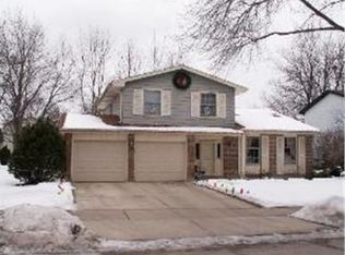 3322 N Daniels Ct, Arlington Heights, IL 60004