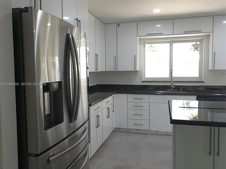1565 Thumb Point Dr — Photo 45