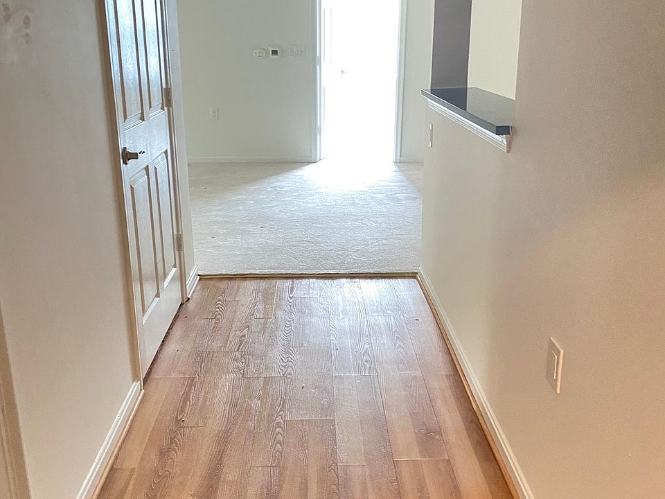 1st image of 10009 Vanderbilt Cir APT 3