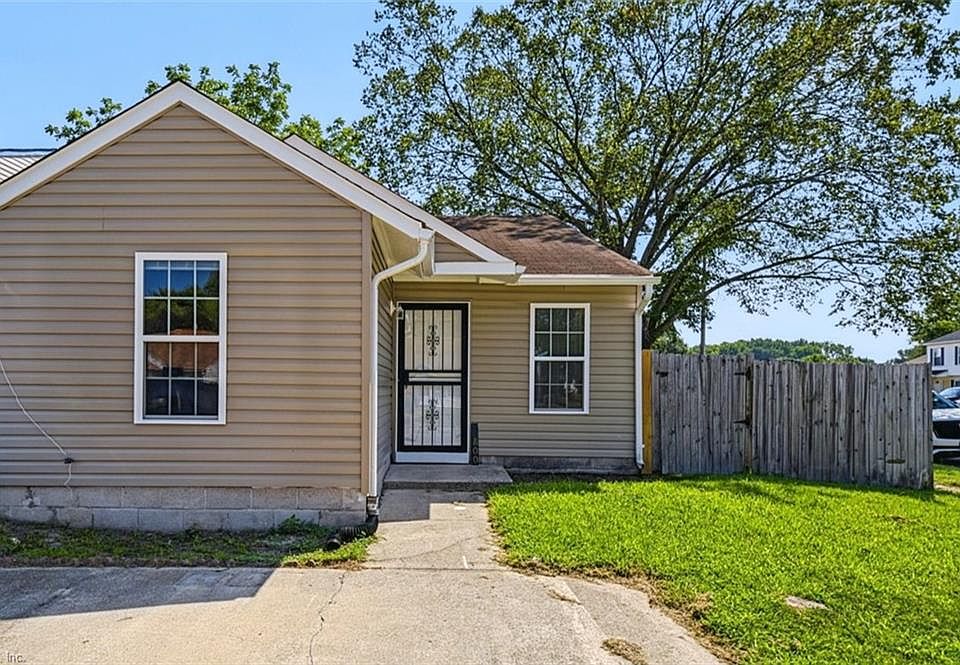 1st image of 800 Stephanie Ct