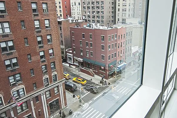 Rented by R New York | media 8