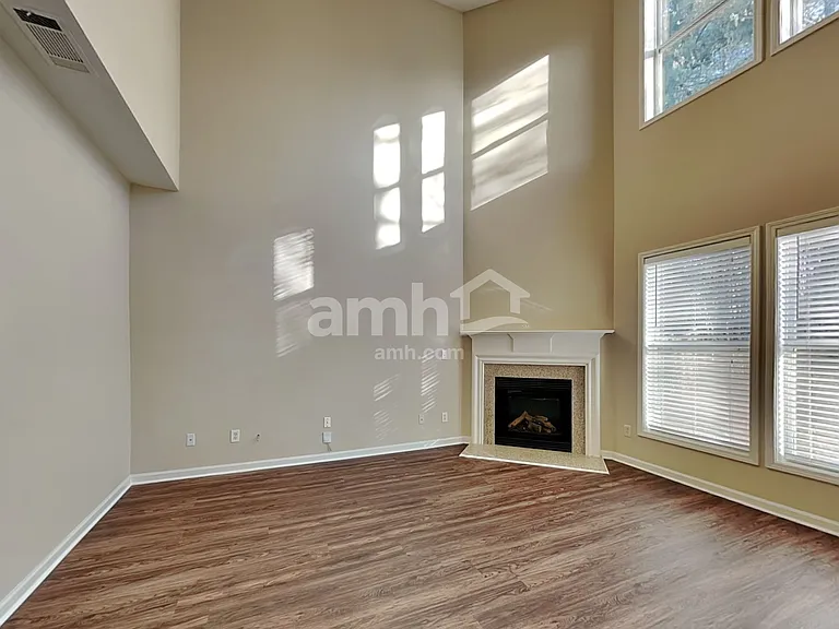 2323 Jasmine Glen Dr — Photo 9