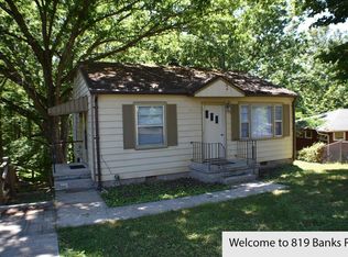 819 Banks Rd, Martinsville, VA 24112