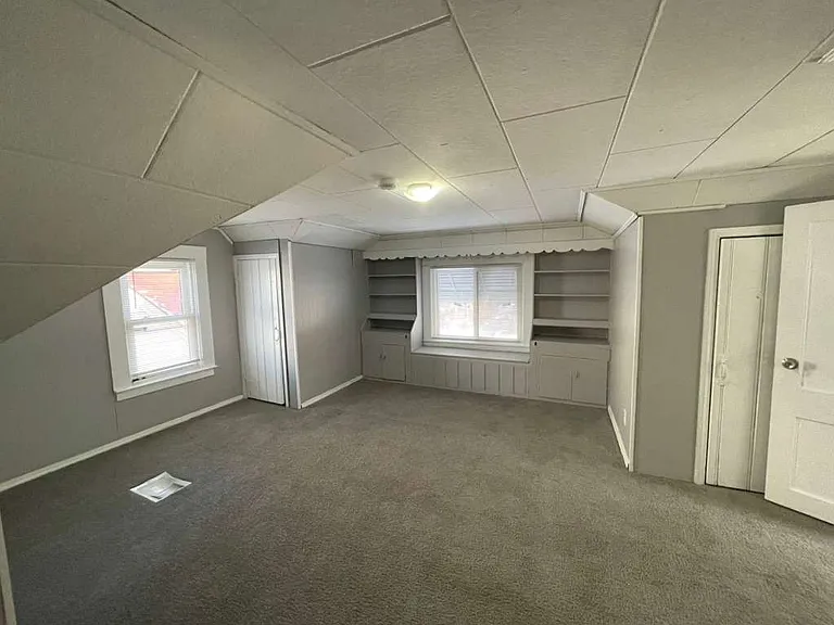 15855 Sorrento St — Photo 10