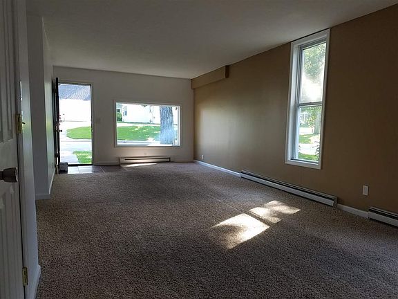 4th image of 405 E Jackson St